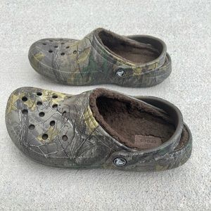 Camouflage Fuzzy Crocs